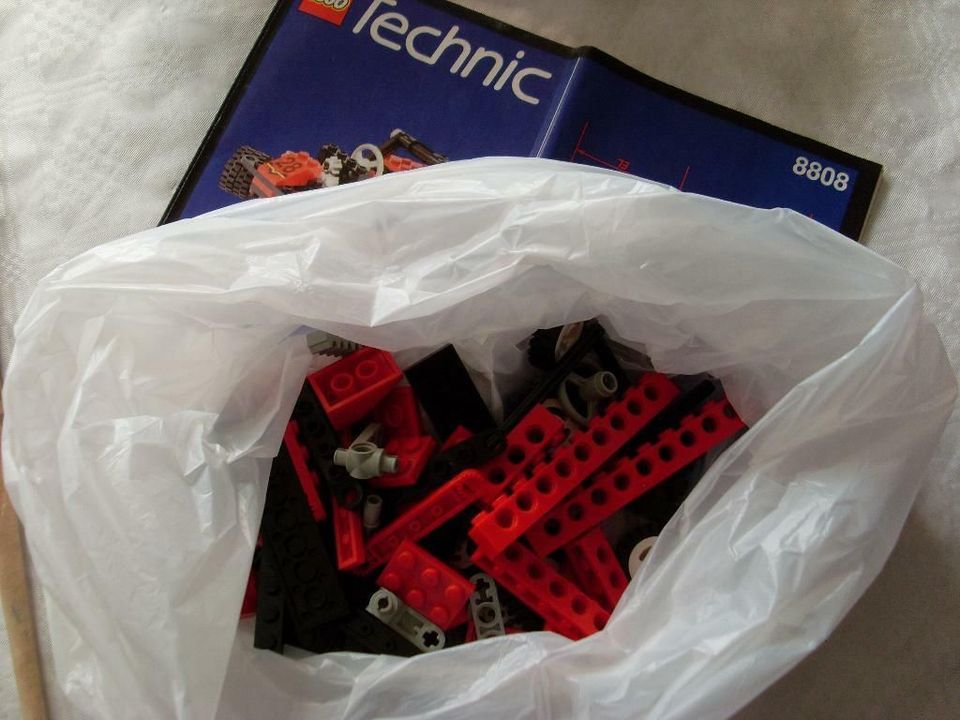 Lego Technic 8808 Auto + Bauanleitung in Grafenwöhr