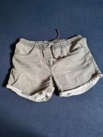 2× Jeansshorts neu und ungetragen 44/46 Niedersachsen - Hodenhagen Vorschau