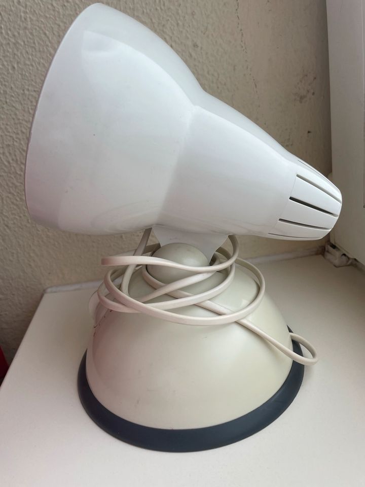 Bosch Rotlicht Lampe in Schortens