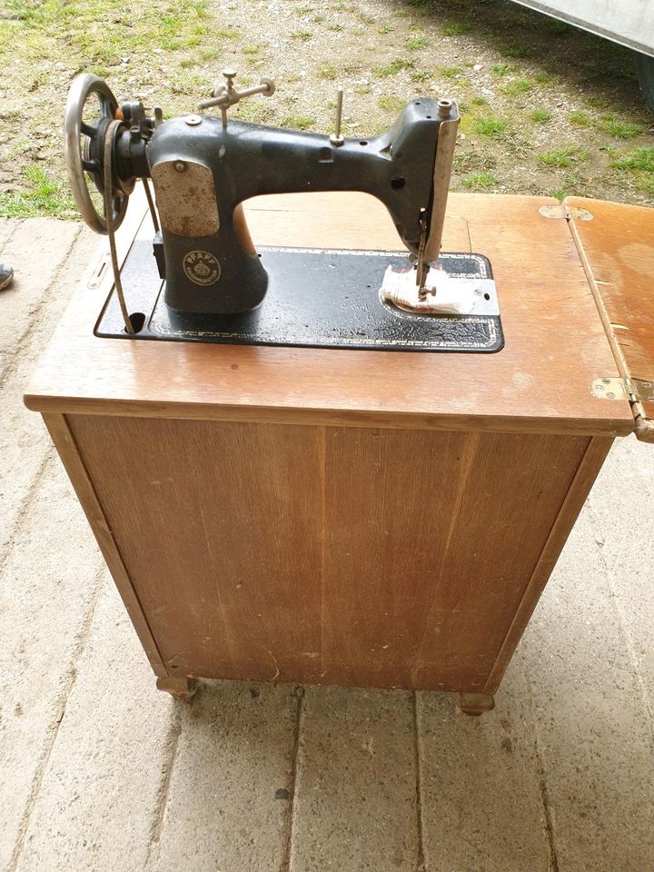 PFAFF 30 31 Nähmaschine mit Tisch, 1949, alt, Deko, vintage in Biberach an der Riß