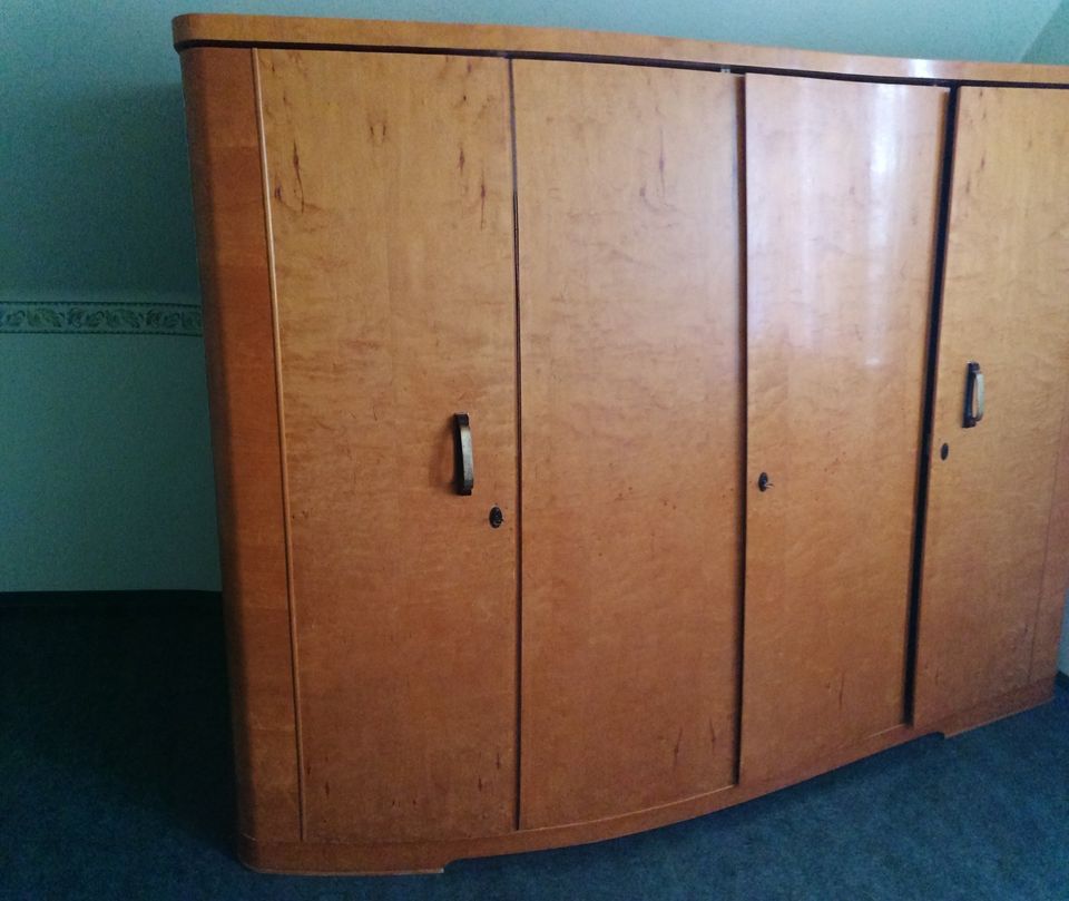 Retro Schlafzimmerschrank in Schleife (Ort)