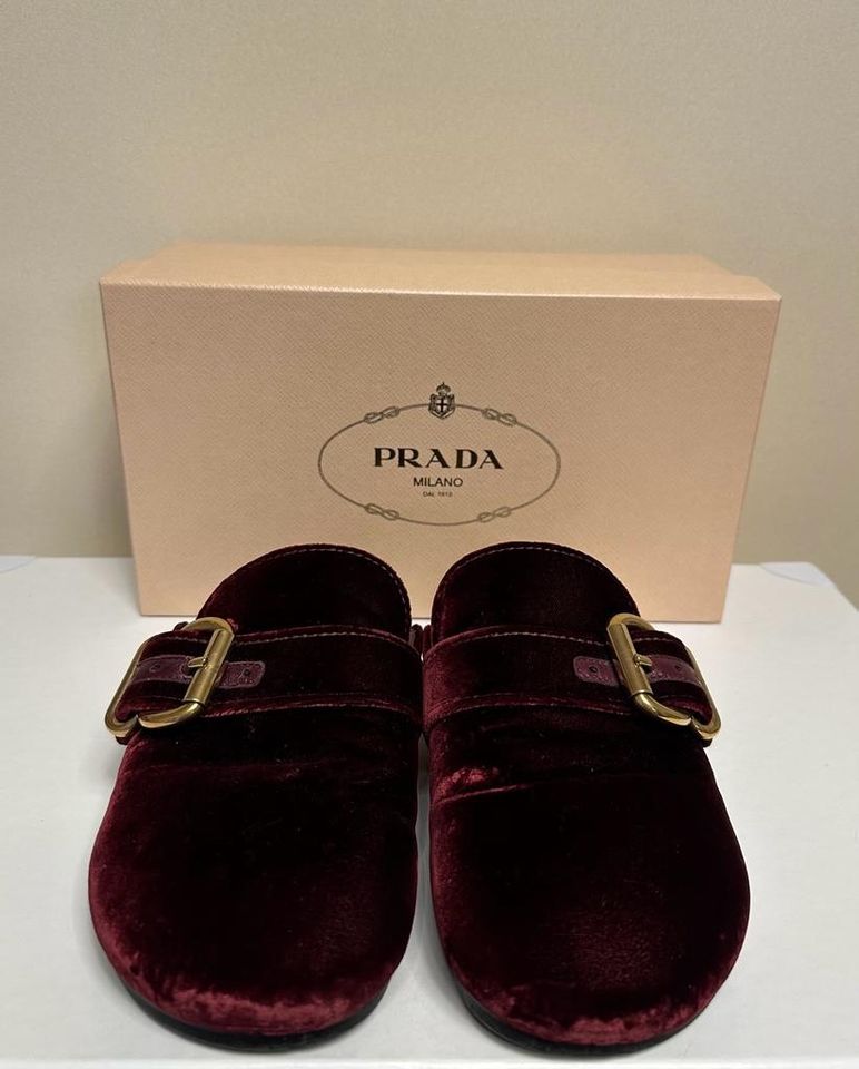 Prada - Slippers - Schuhgröße 40 in Hamburg