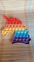 Regenbogen Einhorn Popit pop it pop-it Fidget neuwertig Nordrhein-Westfalen - Holzwickede Vorschau