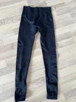 Arket Seamless Leggings XS dunkelblau Sportleggings Nordrhein-Westfalen - Detmold Vorschau