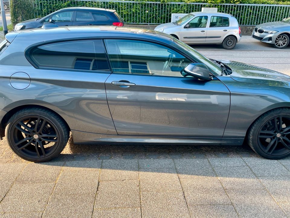 BMW 120d Orig M-Sportpaket,R.Kamera..BITTE LESEN! in Wiesbaden