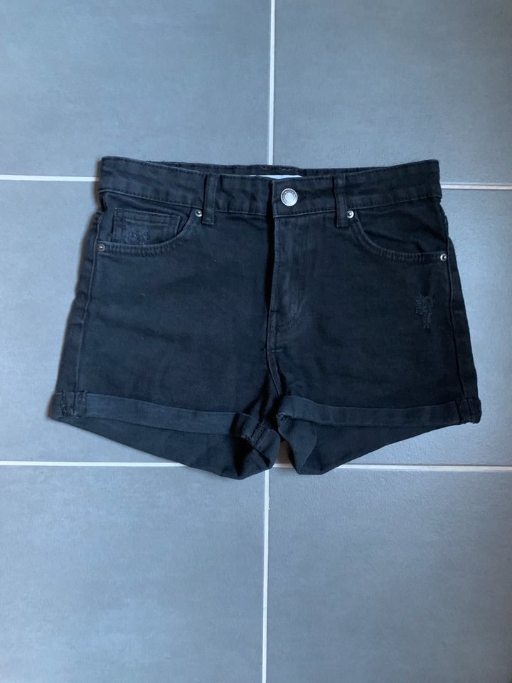 Bershka Shorts Gr. 36 in Dortmund