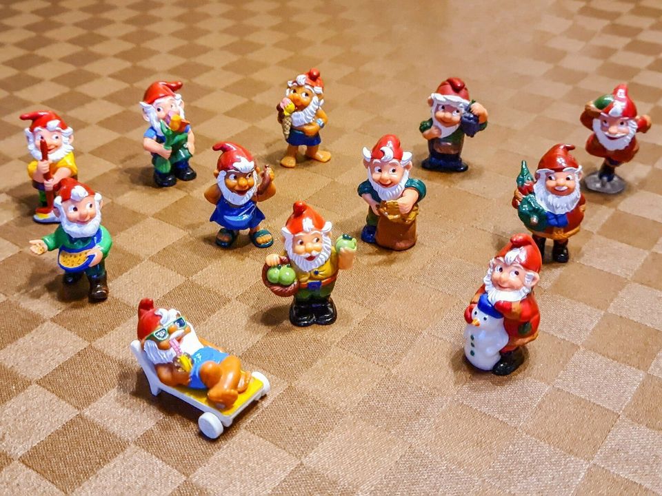 Ü-Ei Hartplastik Figuren Komplettsätze 1993 - 1997 ab 7,- € in Markdorf