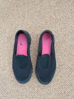 Skechers schwarz Größe 39 Slipper Berlin - Hellersdorf Vorschau