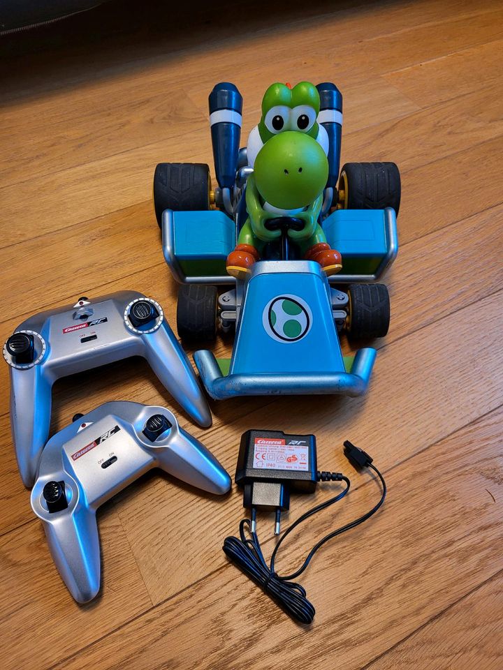 Ferngesteuert Carrera Kart Yoshi in Köln