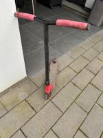 Chilli Stuntroller Scooter rot/schwarz F26 Nordrhein-Westfalen - Velbert Vorschau