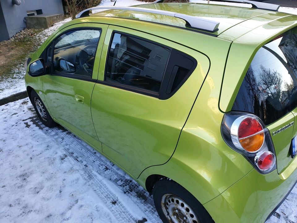 Chevrolet Spark 1.2 Limousine in Schwieberdingen