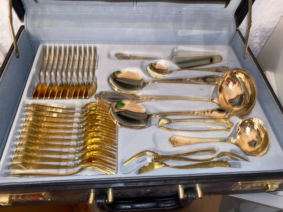 SBS BESTECK SET 12 teilig  insgesamt 70 teile 23/24 Karat Gold in Marpingen