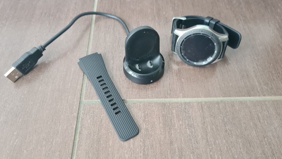 Samsung Galaxy Watch SM-R805F 46mm LTE, Bluetooth schwarz in Teltow