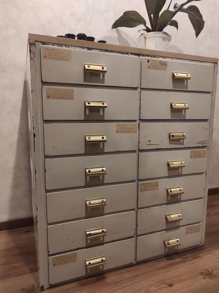 Apotheker Schrank Kommode Board Vintage in Köln