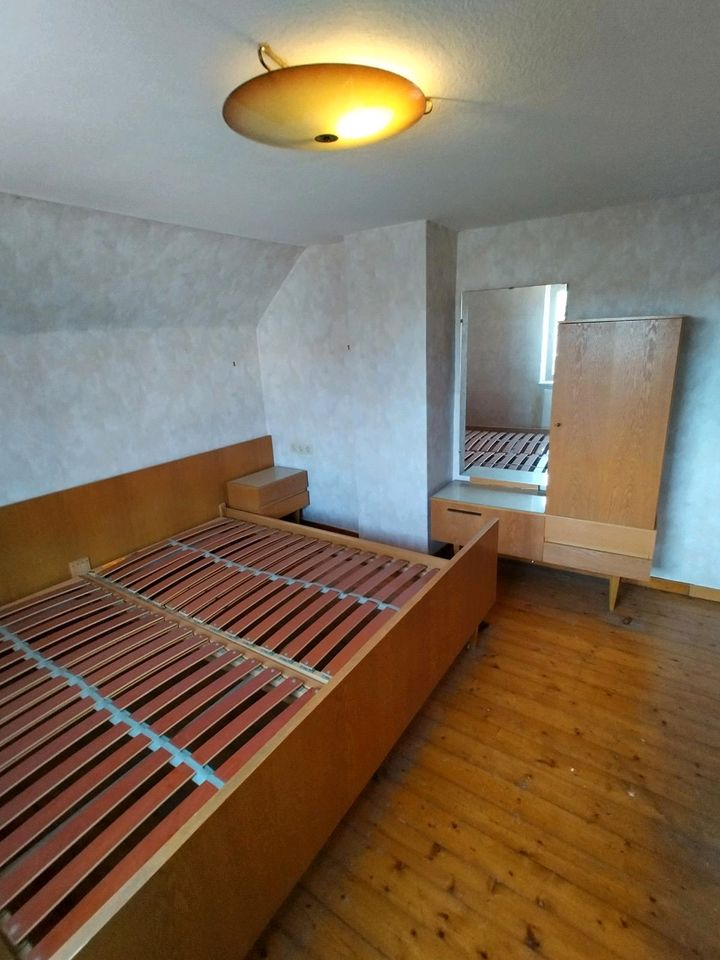 Schlafzimmer komplett wie auf den Bildern zu verkaufen in Salzgitter