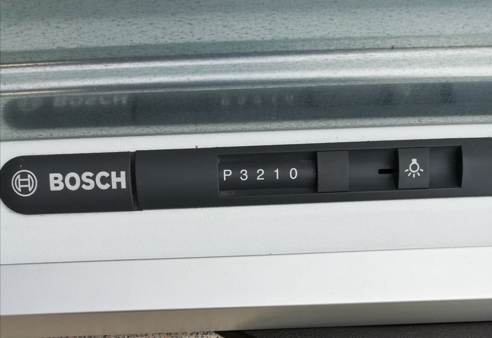 Abzugshaube von Bosch DHI 645 F in Cloppenburg