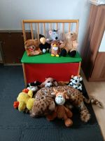 Kindersitzbank mit Kuscheltiere Nordrhein-Westfalen - Attendorn Vorschau