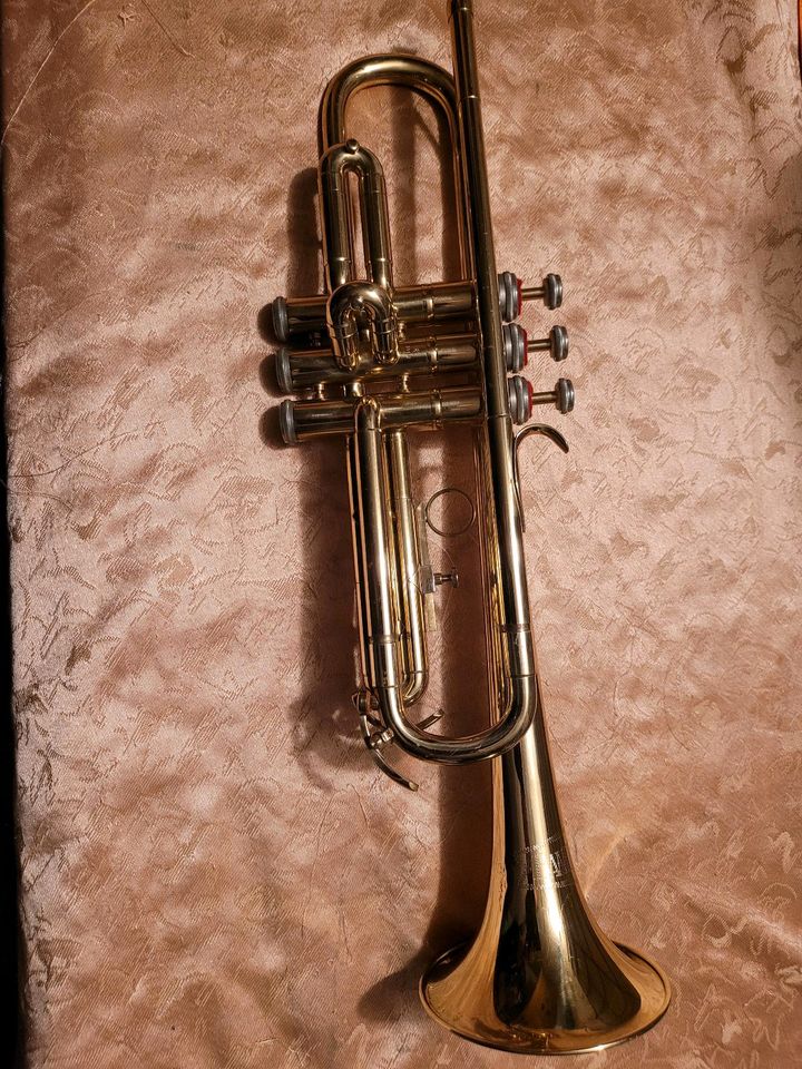 Qualität Trompete Bandmeister, Top Zustand, Koffer Mundstück in Riedenburg