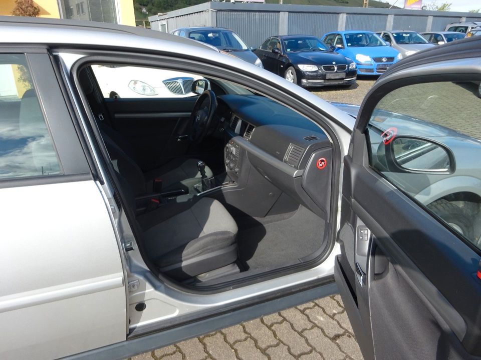 Opel Vectra C 1,9 TD Tüv neu !!klima Alu AHK!Tempomat in Würzburg