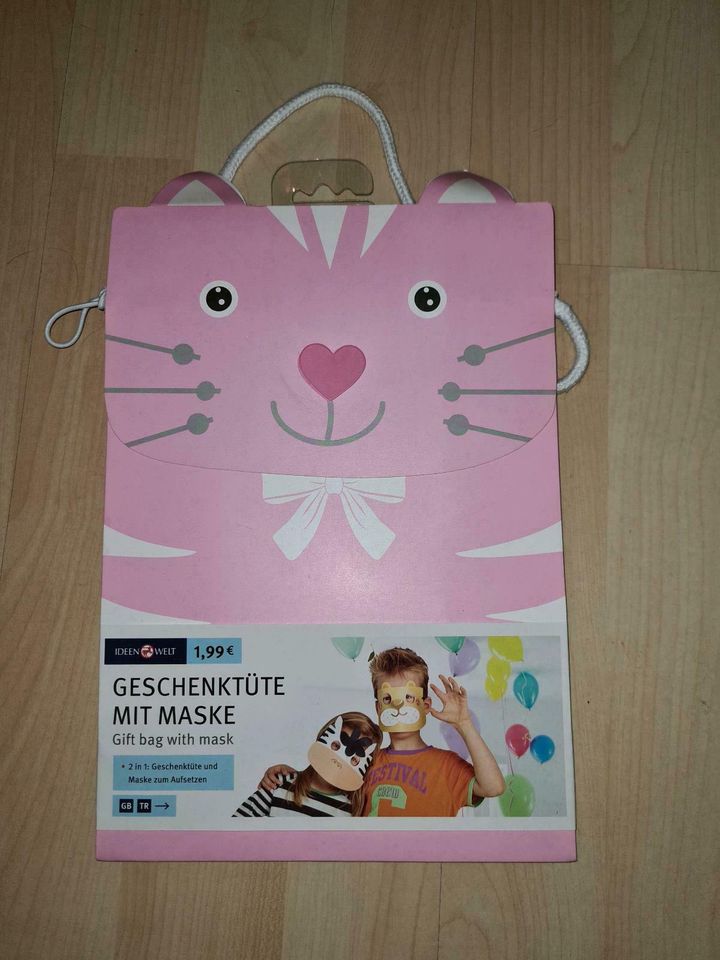 Verschenke geschenktüte mit Maske katze in Lindhorst