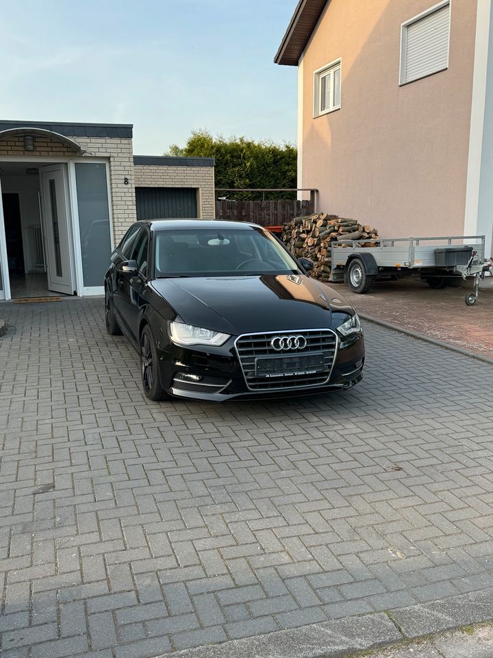 Audi A3 Sportback Top gepflegt in Bad Salzuflen