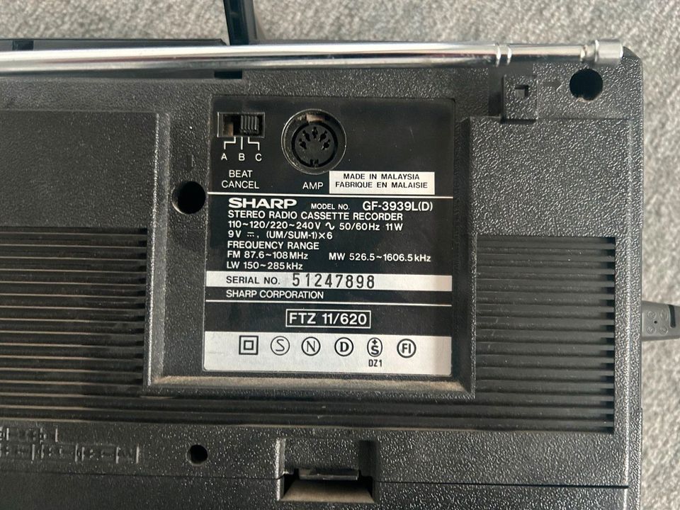 Sharp GF-3939 L (D) Radio-Kassetten-Recorder in Kaarst