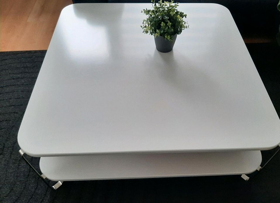 Ikea Couchtisch Wohnzimmer Tisch groß & stabil weiß metall Füße in Castrop-Rauxel