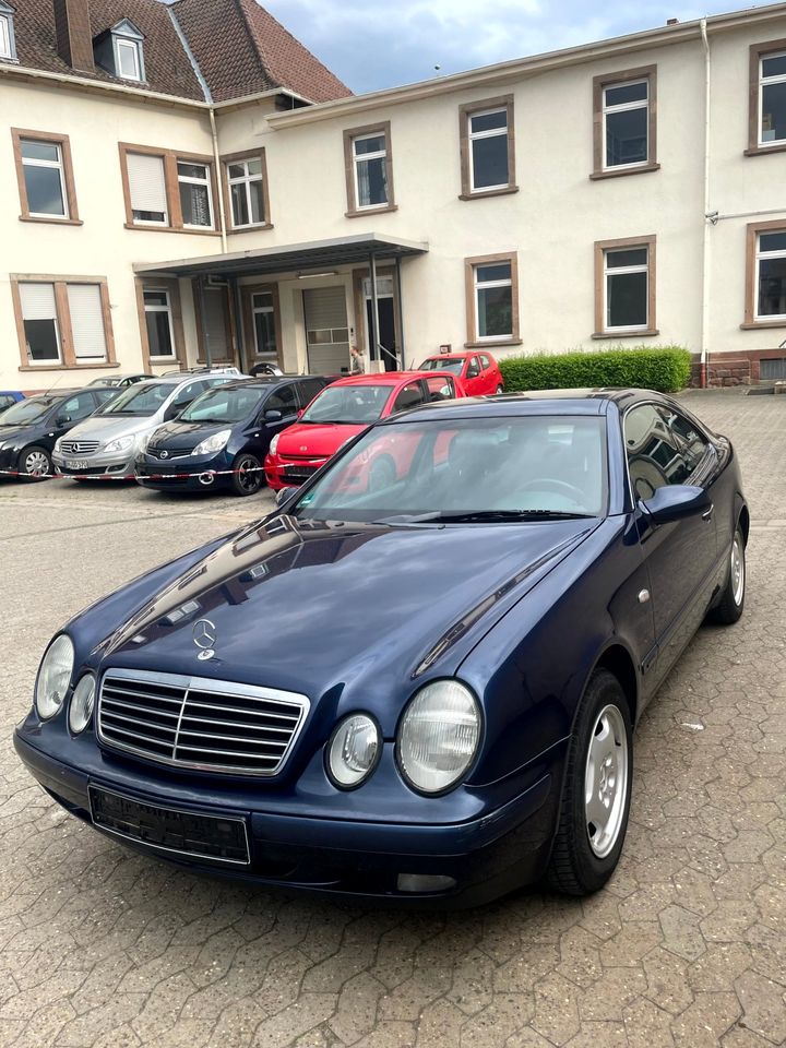 Mercedes CLK 200 Coupe Elegance Automatik in Landau in der Pfalz