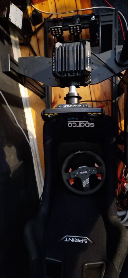 PRO SIMRIG RACEING SET FANATEC CSL DD PRO SIMRIG PICO 4 in Berlin