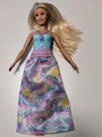 Barbie mit Rock und Krone Brandenburg - Werneuchen Vorschau