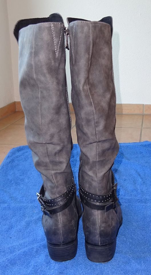 Stiefel anthrazit von "Marco Tozzi", Gr. 39 (Neupreis 69,95 €!) in Rain Niederbay