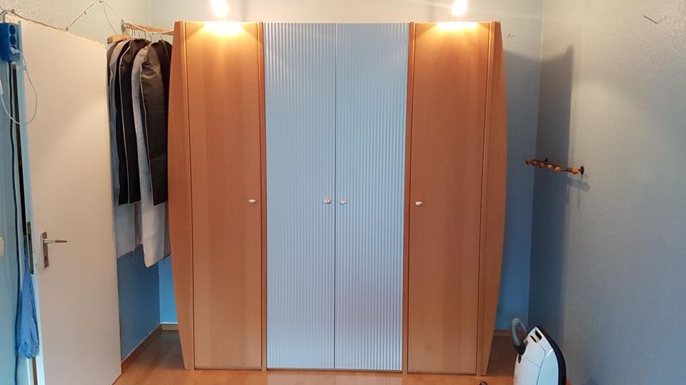 Hochwertiger Kleiderschrank,Designer-Schrank aus Möbelmanufaktur in Göttingen