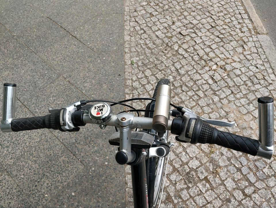 Damen und Herren Fahrrad in Berlin
