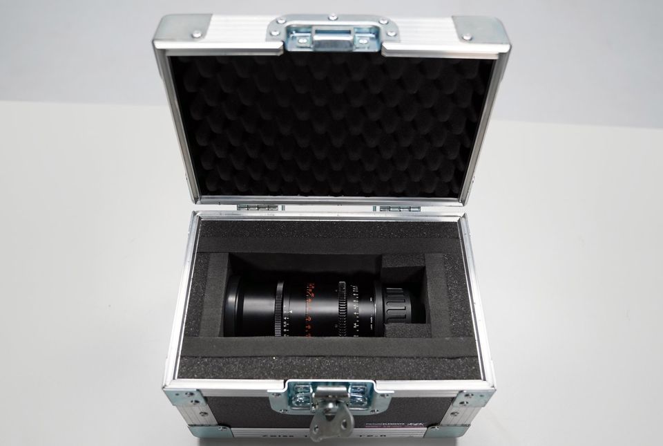 ZEISS Sonnar Vintage 180mm T2.8 PL Cine Objektiv im Flightcase in München