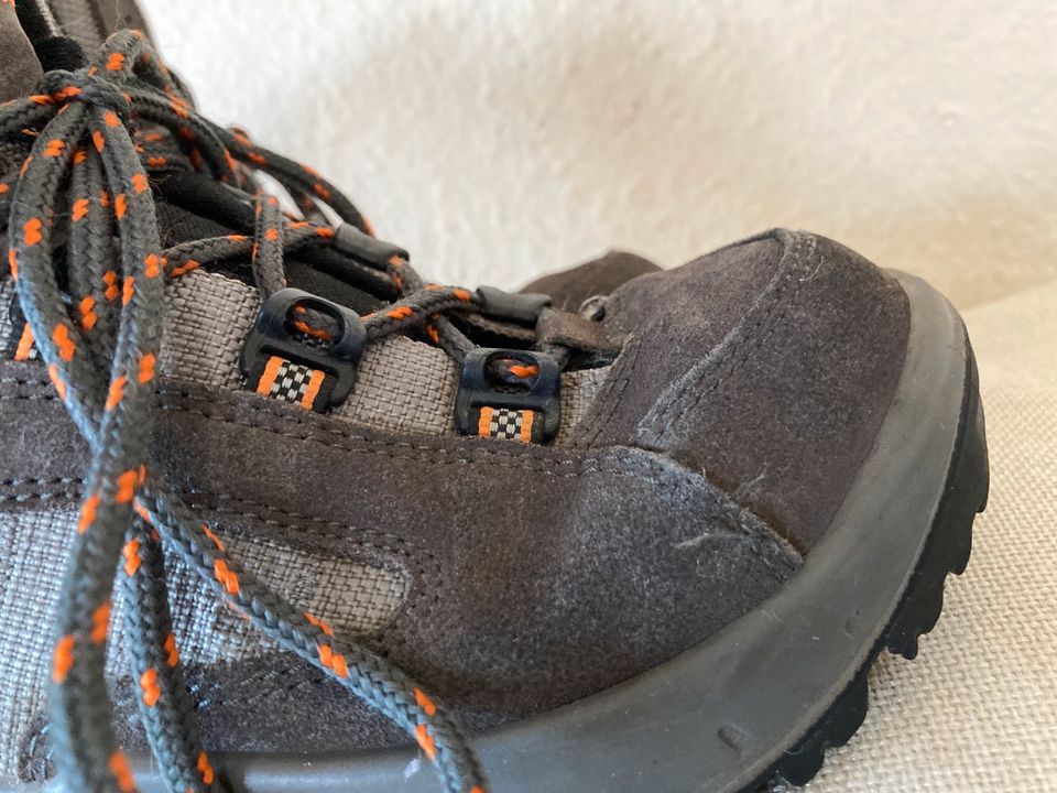 LOWA Wanderschuhe Schuhe 35 grau guter Zustand in Bad Säckingen