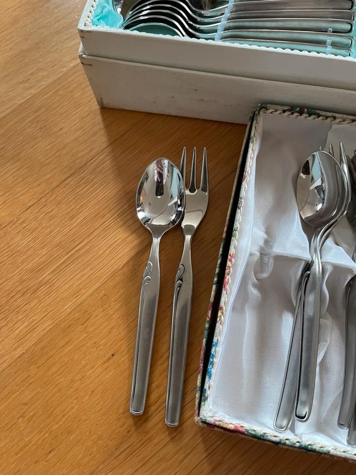 Pfeiffer besteck Vintage 24 teilig plus 12 teile Kaffee / Kuchen in München