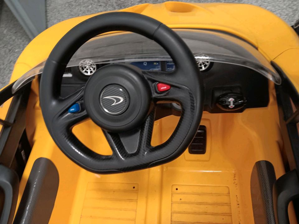 Mclaren  p1 kinder Elektro Auto gelb mit Fernbedienung in Nauheim