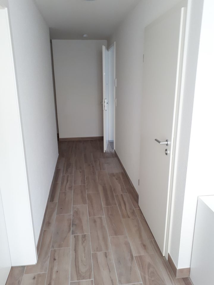 Top WG-Zimmer (Nr. 13) in 3er WG, voll möbliert, mit Loggia ca 12 qm, RT- Stadtmitte, ab 01.03.2024 zu vermieten in Reutlingen