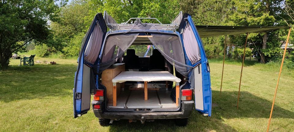 VW T4 70X0C LKW Langer Flügeltürer in Zernin