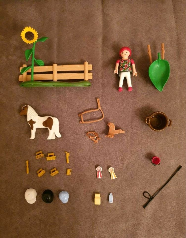 Playmobil Einzelteile Figur Pferd Pony Pferdezubehör in Vechelde