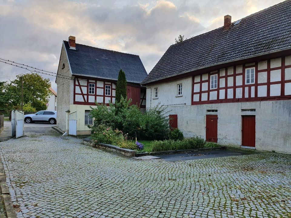 Bauerhof - Vierseitenhof- Altenburger Land in Schmoelln