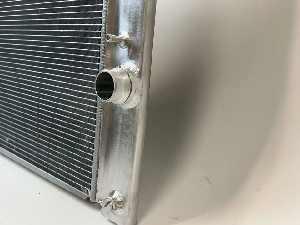 CSF High-Performance Radiator Kühler passend für BMW E6X M5/M6 72 in Dortmund