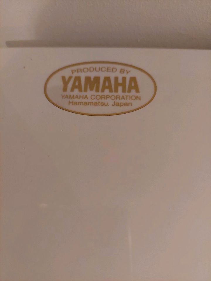 Yamaha-Klavier, Eterna ER 30, weiß poliert, GARANTIE in Hamburg