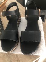 Biete zweimal getragene Damen Schuhe Größe 39 für 15 Euro VB!! Köln - Weidenpesch Vorschau
