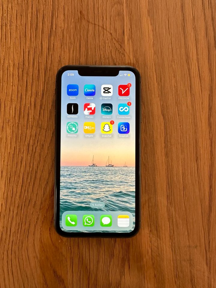 iPhone 11 128 GB in Hamburg