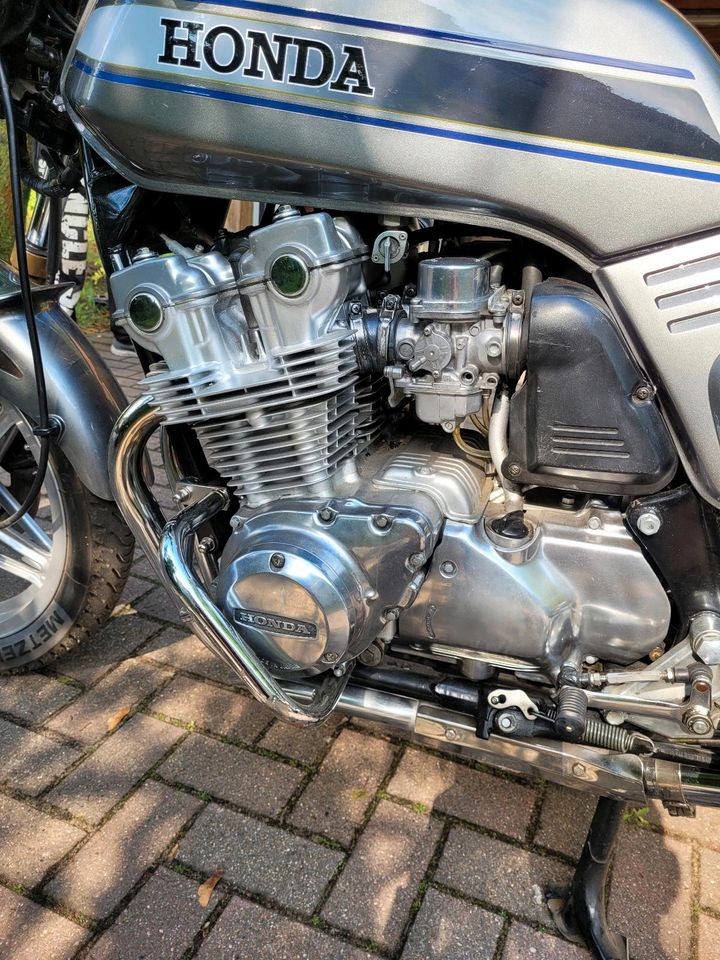 Honda CB 750F TÜV 10/24 in Oranienburg