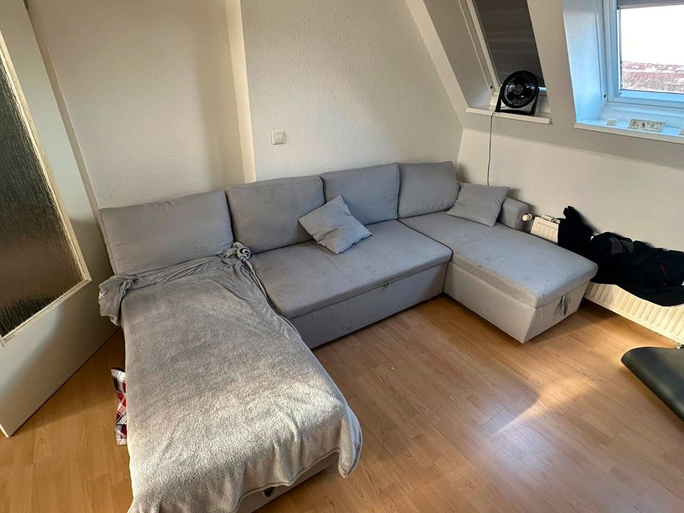 Couch mit Schlaffunktion in Berlin