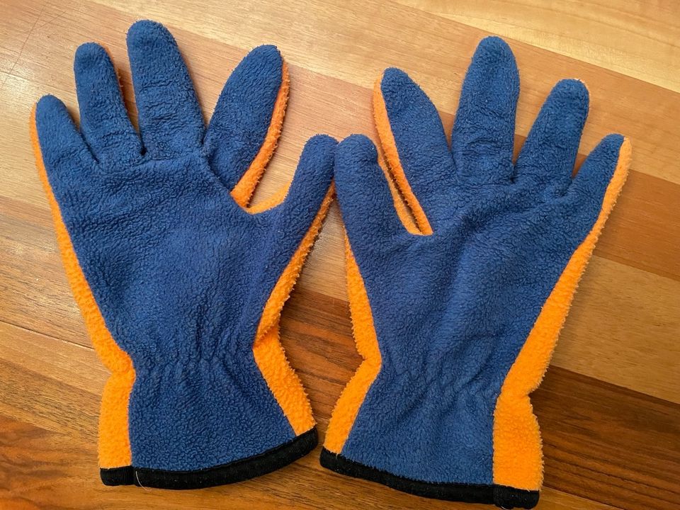Kuschelige Fleece Handschuhe Herren/Damen in Eltville