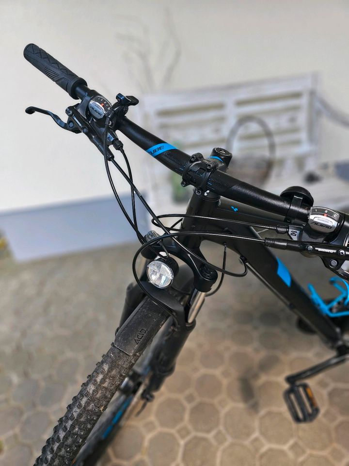 Cube Trekkingrad Mountainbike 43er Rahmen, 26 Zoll 21 Gänge top g in Menden