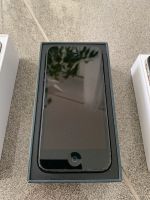 Apple iPhone 5 / 32 GB Smartphone schwarz Hessen - Stadtallendorf Vorschau